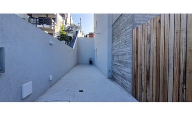 Moderno 2 Amb a Estrenar en Pinamar con pileta, cochera y baulera