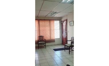 Se venden oficinas completamente amobladas, amplias y modernas
