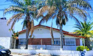 Casa con Departamento en venta en San Antonio de Padua Norte