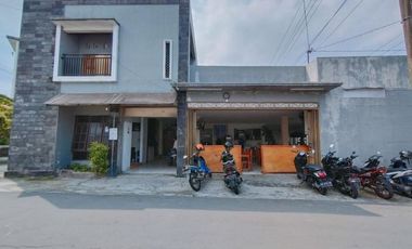 RUKO DI TEPI JALAN KALIURANG KM 7 DEKAT PASAR COLOMBO KAMPUS UGM