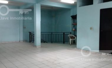 Local Comercial de 2 niveles en Venta en calle Agustín de Iturbide, Col. Centro, Minatitlán, Ver.