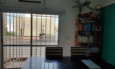 HERMOSO DPTO 2 AMBIENTES, SEMINUEVO, SOBRE AV. SAN MARTIN