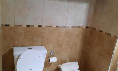 HERMOSO DPTO 2 AMBIENTES, SEMINUEVO, SOBRE AV. SAN MARTIN