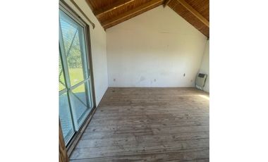 Casa tipo duplex en venta en barrio La Dolly II