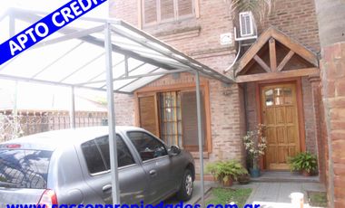 V576 Moron Venta Duplex 3 amb. con cochera Apto credito