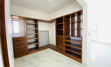 Casa en Fraccionamiento en Paraíso Country Club Emiliano Zapata - CAEN-859-Fr*