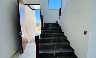 Casa en Fraccionamiento en Paraíso Country Club Emiliano Zapata - CAEN-859-Fr*