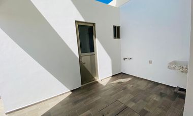 Casa en Fraccionamiento en Paraíso Country Club Emiliano Zapata - CAEN-859-Fr*