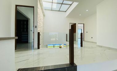 Casa en Fraccionamiento en Paraíso Country Club Emiliano Zapata - CAEN-859-Fr*