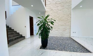 Casa en Fraccionamiento en Paraíso Country Club Emiliano Zapata - CAEN-859-Fr*