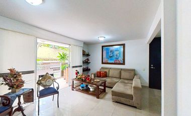 Venta Apartamento – Cristo Rey. Cod V13493