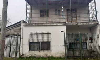 Casa para 2 Familias en venta en Ezpeleta Oeste