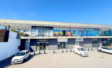 Arriendo local comercial en Strip Center El Santuario