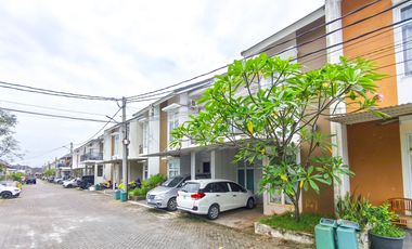 Rumah SHM 2 Lt Siap KPR 15 Mnt ke Scientia Square Park J-41131