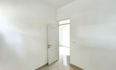 Rumah SHM 2 Lt Siap KPR 15 Mnt ke Scientia Square Park J-41131