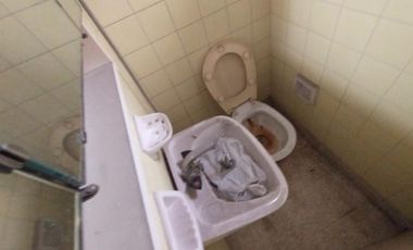 EXCELENTE PROPIEDAD EN BLOCK:VIVIENDA + GALPÓN AL FONDO, CON PATIO LIBRE Y ENTRADA DE AUTO PASANTE.