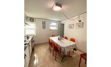 VENTA 2 DEPTOS.UNIFICADOS. A LA CALLE C/ COCHERA. Z/ CENTRO