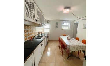 VENTA 2 DEPTOS.UNIFICADOS. A LA CALLE C/ COCHERA. Z/ CENTRO