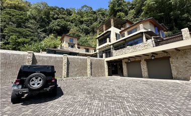 Valle Escondido Mansión