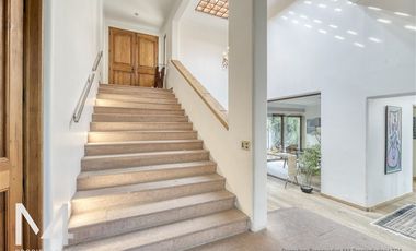 Casa en arriendo de 5 dorm. en Vitacura