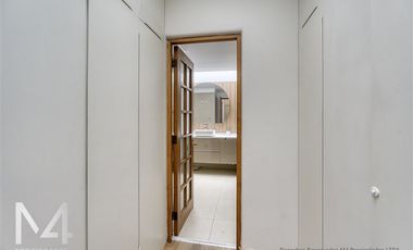Casa en arriendo de 5 dorm. en Vitacura