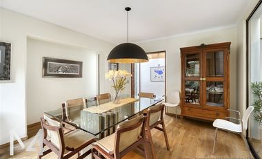 Casa en arriendo de 5 dorm. en Vitacura