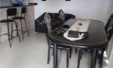 CHALET 4 AMB. GARAGE + DOS DEPTOS  2 AMB