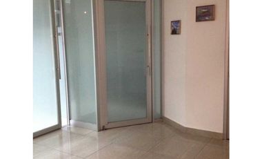OFICINA EN MARBELLA TORRE BANESCO 103M2 CON DIVISIONES