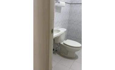 OFICINA EN MARBELLA TORRE BANESCO 103M2 CON DIVISIONES