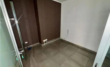 OFICINA EN MARBELLA TORRE BANESCO 103M2 CON DIVISIONES