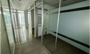 OFICINA EN MARBELLA TORRE BANESCO 103M2 CON DIVISIONES