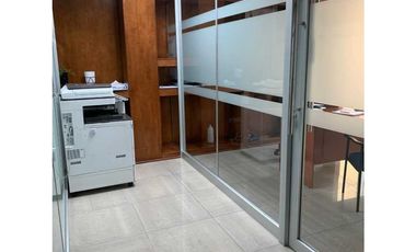 OFICINA EN MARBELLA TORRE BANESCO 103M2 CON DIVISIONES