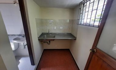 CASA COMERCIAL EN ARRIENDO UBICADO EN MEDELLIN SECTOR ESTADIO