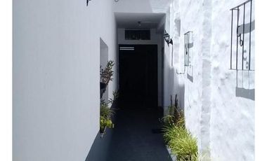 Galpon Interno 310m2 Totales, Con Trifasica Y Gas - Paternal