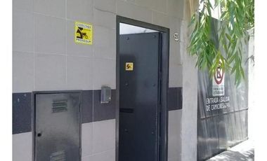 Galpon Interno 310m2 Totales, Con Trifasica Y Gas - Paternal