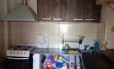 Departamento céntrico, al frente, tipo casa, Bernal, Quilmes