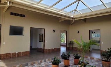 Venta de Casa Campestre en La Ceja Cerca al casco Urbano