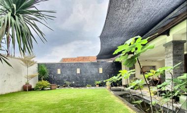 DIJUAL RUMAH MEWAH, LUAS di Jl DURIAN, JAGAKARSA, JAKSEL