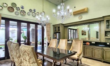 DIJUAL RUMAH MEWAH, LUAS di Jl DURIAN, JAGAKARSA, JAKSEL