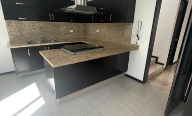 CASA EN RENTA EN LOMAS DE ANGELOPOLIS PUEBLA