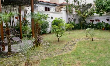 Se vende hermosa casa de dos niveles en Ancón