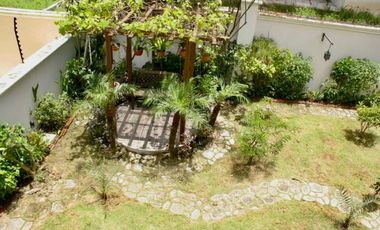 Se vende hermosa casa de dos niveles en Ancón