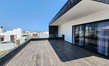 Casa en VENTA con roof garden en PLAYAS DEL CONCHAL