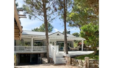 CASA EN VENTA EN COSTA ESMERALDA - DEPORTIVO 394