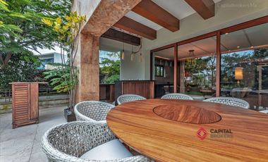 Casa de lujo en Las Lomas Club de Golf