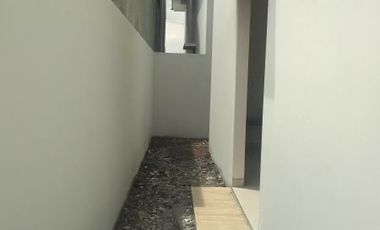 Rumah 2 Lantai di Sorogenen depan Bandara, 8 menit dari Transmart