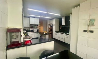 Dp.exclusivo,6 dorm.6 baños estar,4estacionamientos,jardines