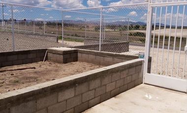 SE RENTA BODEGA EN CARRETERA IRAPUATO GUANAJUATO