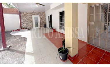 Oportunidad! Se Vende Hermosa Casa en Altos de Panamá