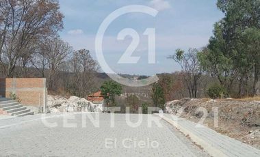 JUNTO AL COLEGIO TERESIANO